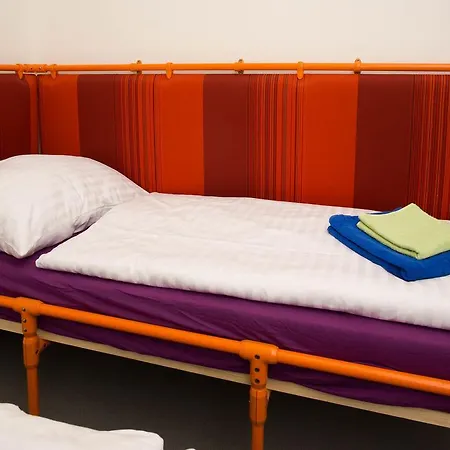 Metro By Main Train And Bus Station Apartment *